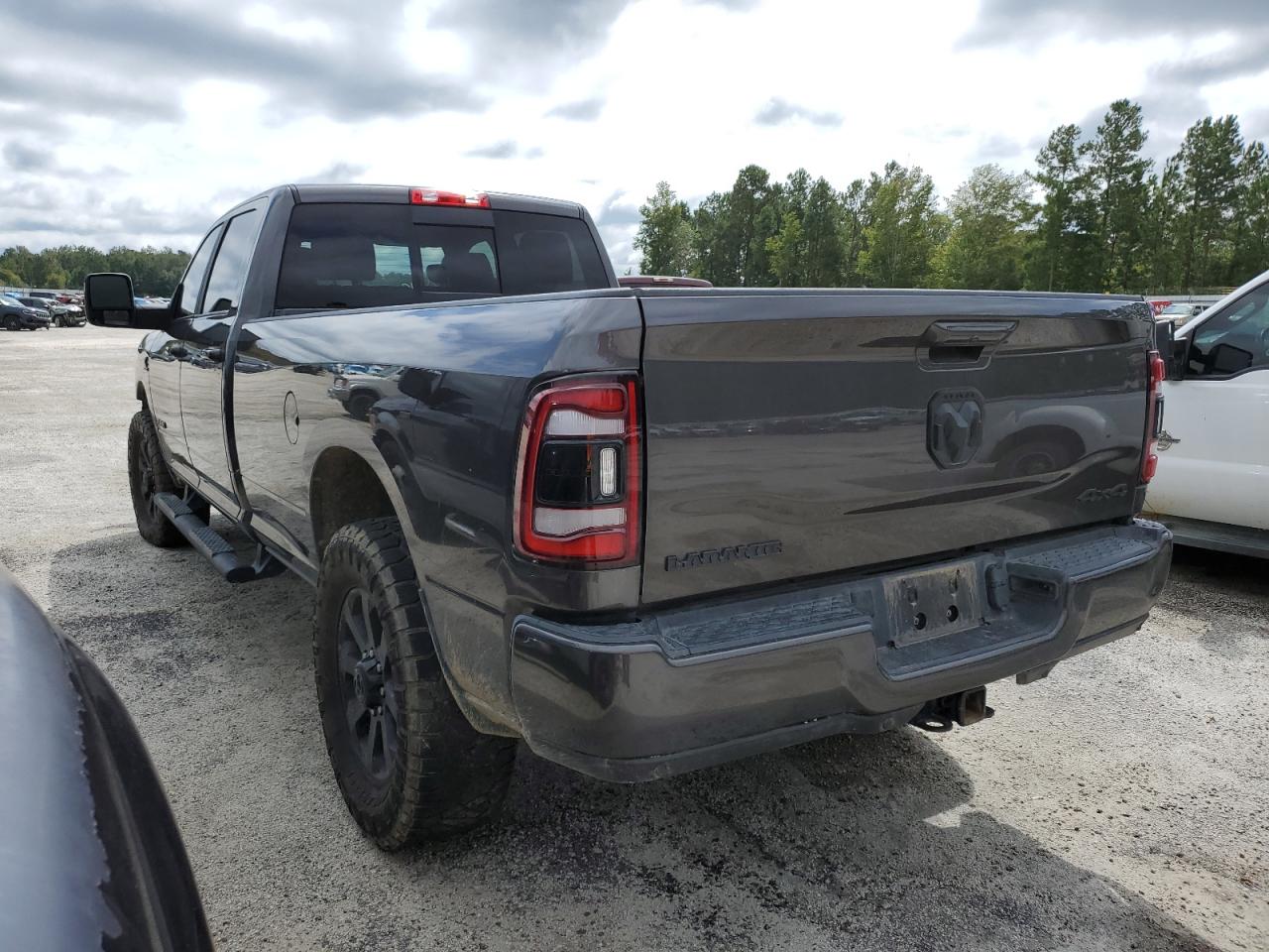 Изображение 2 2023 RAM 3500 LARAMIE 2023 с VIN 3C63R3JLXPG501150