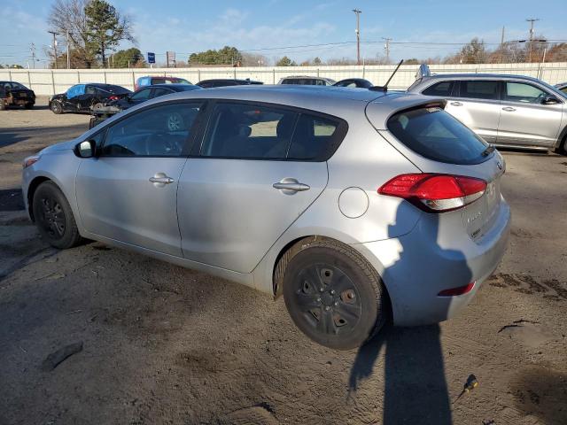 Obraz 2 z 2017 KIA FORTE LX 2017 z VIN KNAFK5A87H5681467