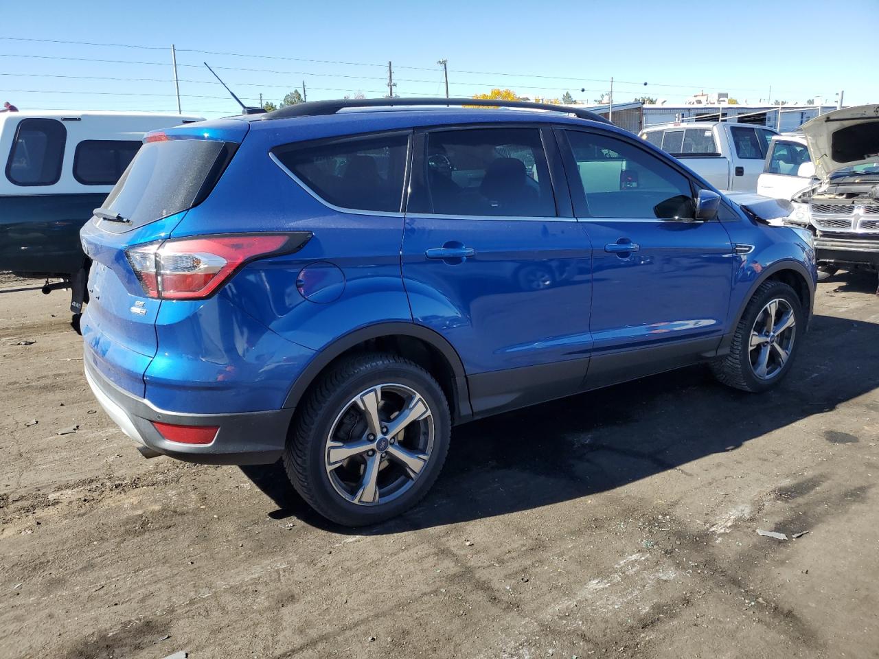 Изображение 3 2017 FORD ESCAPE SE 2017 с VIN 1FMCU9G91HUB80535