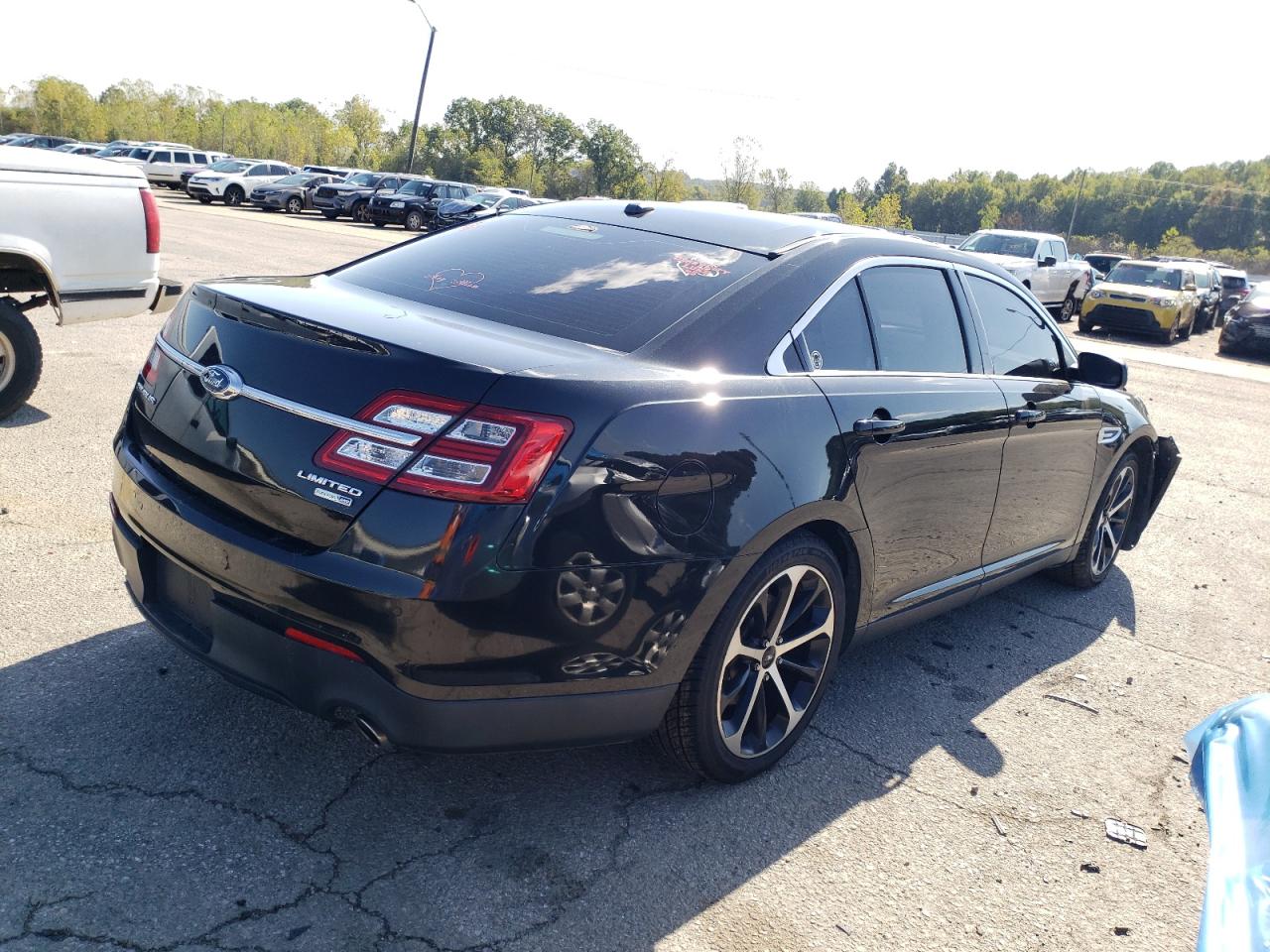 Obraz 3 z 2015 FORD TAURUS LIMITED 2015 z VIN 1FAHP2J86FG138808