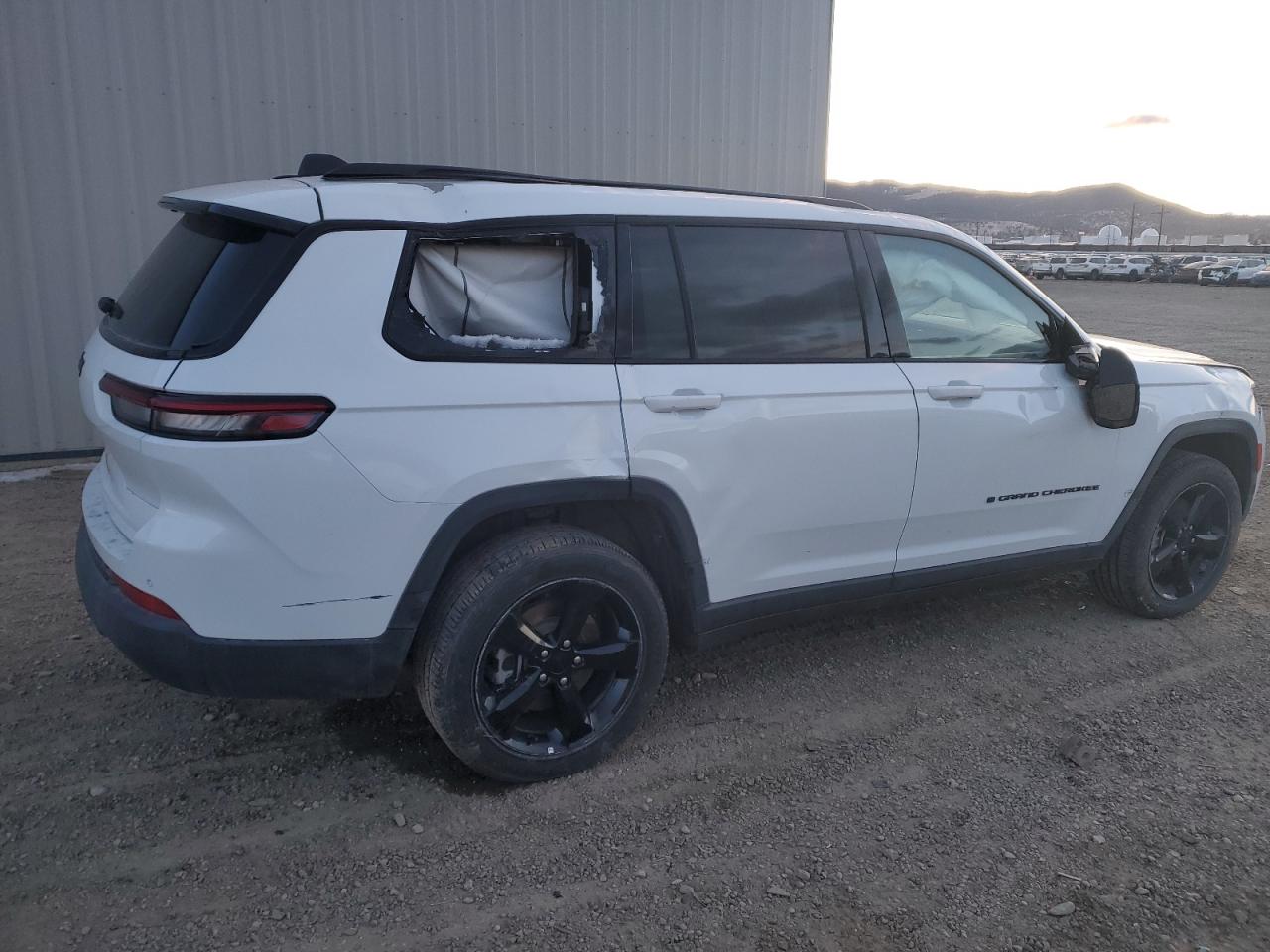 Image 3 of 2023 JEEP GRAND CHEROKEE L LAREDO 2023 with VIN 1C4RJKAG2P8884871