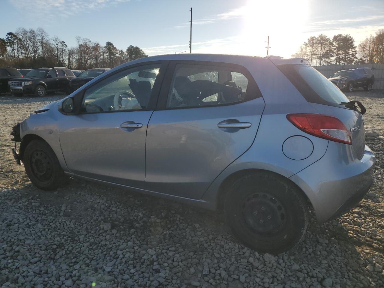 Изображение 2 2013 MAZDA MAZDA2  2013 с VIN JM1DE1KY7D0163049