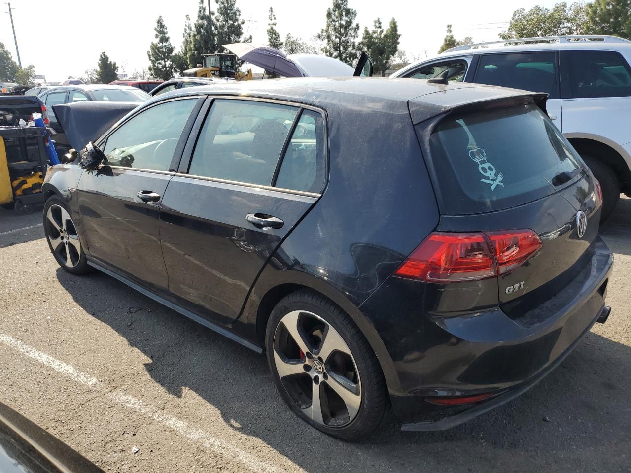 Obraz 2 z 2016 VOLKSWAGEN GTI S/SE 2016 z VIN 3VW5T7AU0GM052689