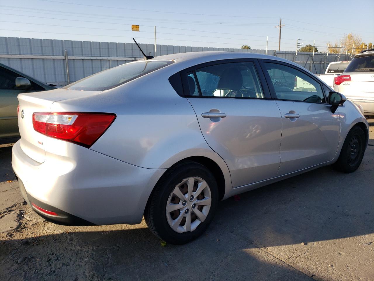 Image 3 of Kia Rio Lx 2014 with VIN KNADM4A35E6363904