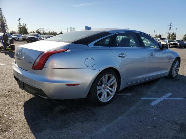 Obraz 3 z 2016 JAGUAR XJL PORTFOLIO 2016 z VIN SAJWA2G74G8V99813