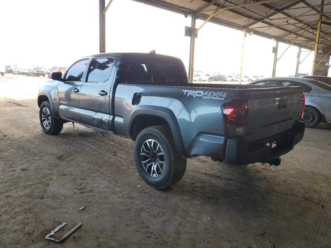 Изображение 2 2022 TOYOTA TACOMA DOUBLE CAB 2022 с VIN 3TMDZ5BN4NM133314