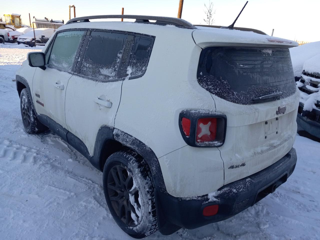 Image 2 of 2016 JEEP RENEGADE LATITUDE 2016 with VIN ZACCJBBT9GPE16677