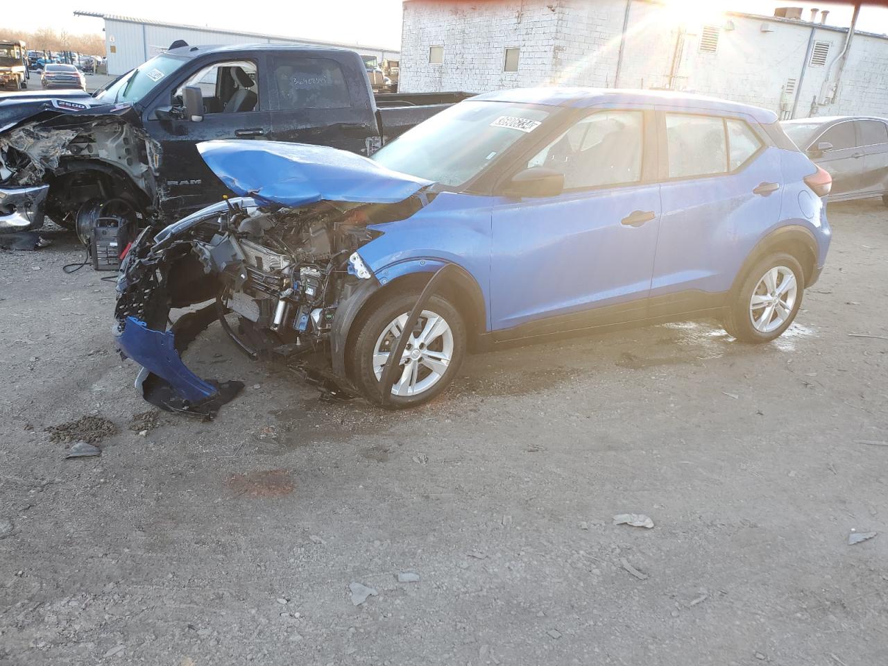 Изображение 1 2021 NISSAN KICKS S 2021 с VIN 3N1CP5BV8ML488138