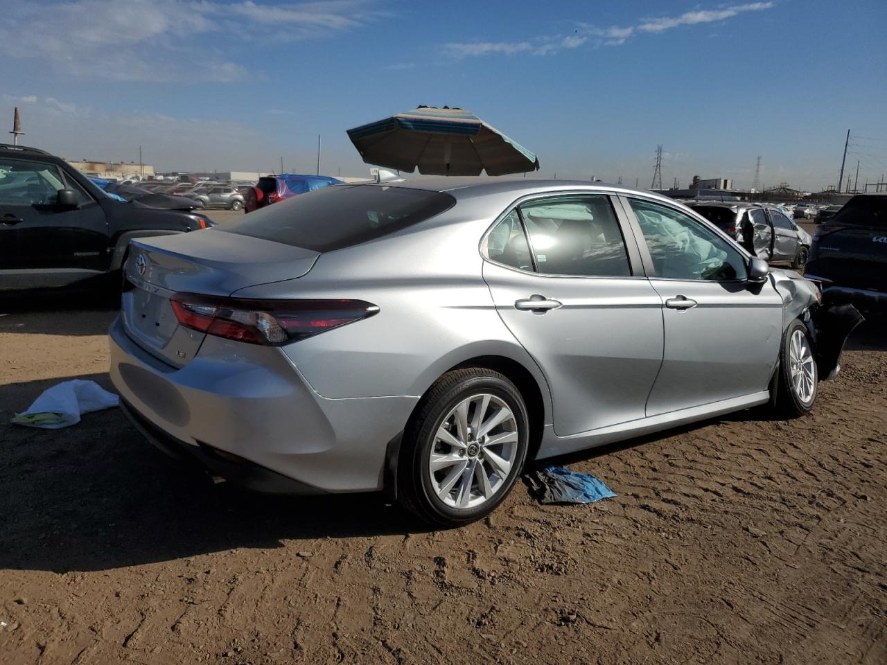 Image 3 of 2024 TOYOTA CAMRY LE 2024 with VIN 4T1C11AKXRU199009