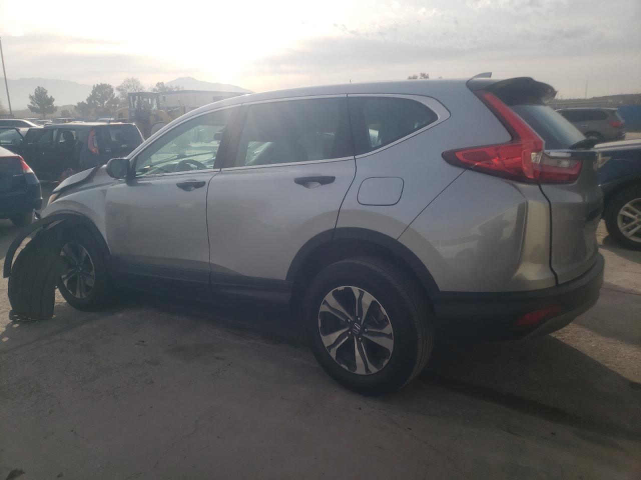 Изображение 2 2018 HONDA CR-V LX 2018 с VIN 2HKRW6H34JH203582