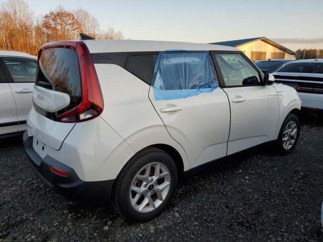 Image 3 of 2022 KIA SOUL LX 2022 with VIN KNDJ23AU6N7833382