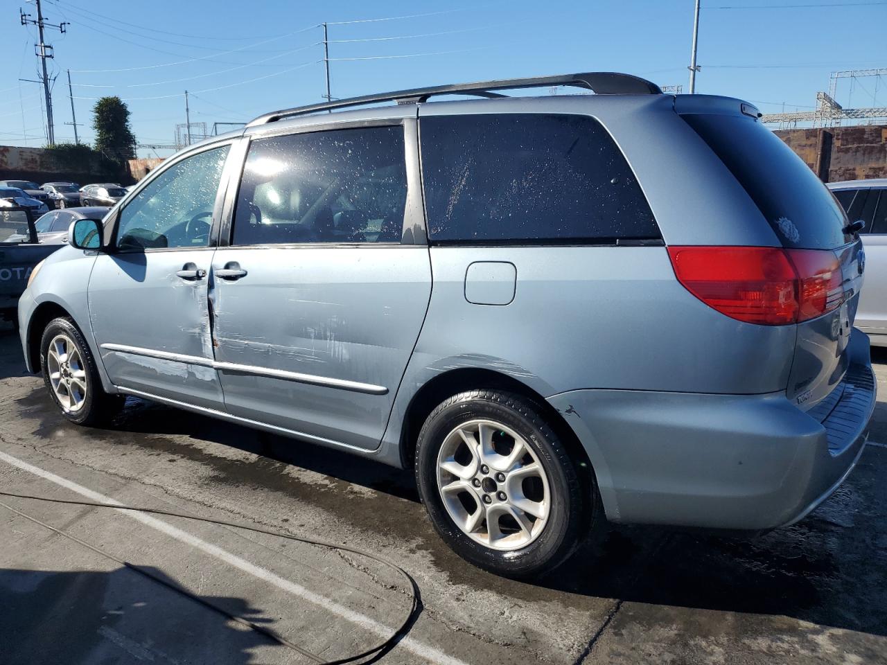 Image 2 of 2004 TOYOTA SIENNA XLE 2004 with VIN 5TDZA22C74S036701