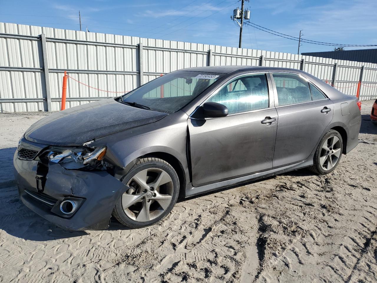 Obraz 1 z 2014 TOYOTA CAMRY L 2014 z VIN 4T1BF1FK2EU743793