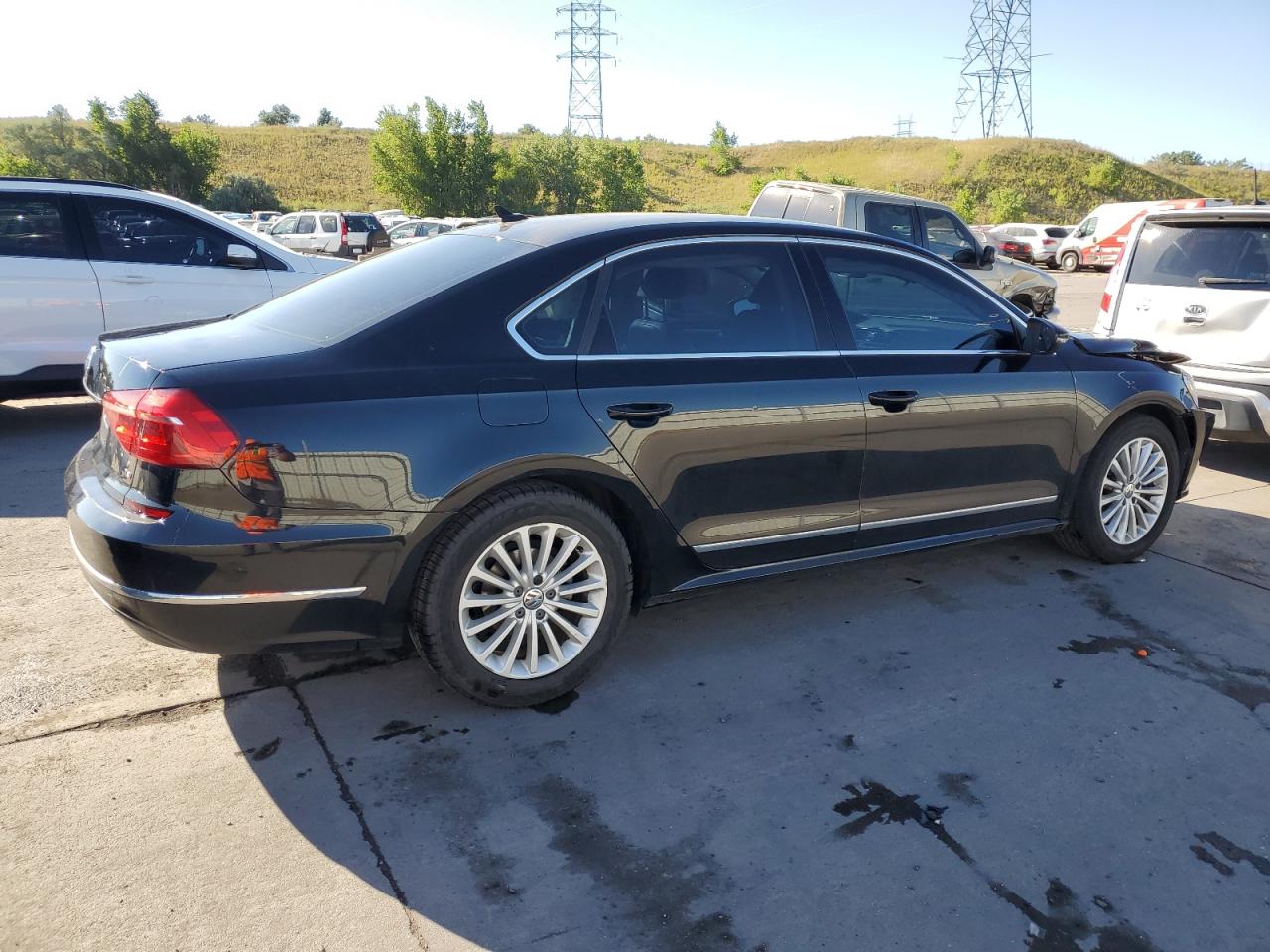 Изображение 3 2016 VOLKSWAGEN PASSAT SE 2016 с VIN 1VWBT7A34GC051704