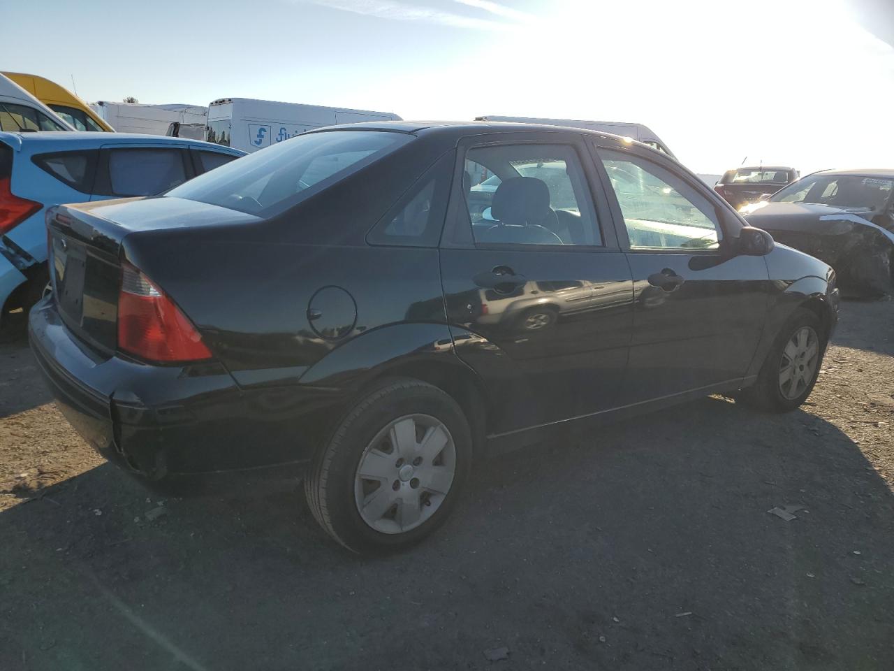 Obraz 3 z 2007 FORD FOCUS ZX4 2007 z VIN 1FAHP34N57W302919