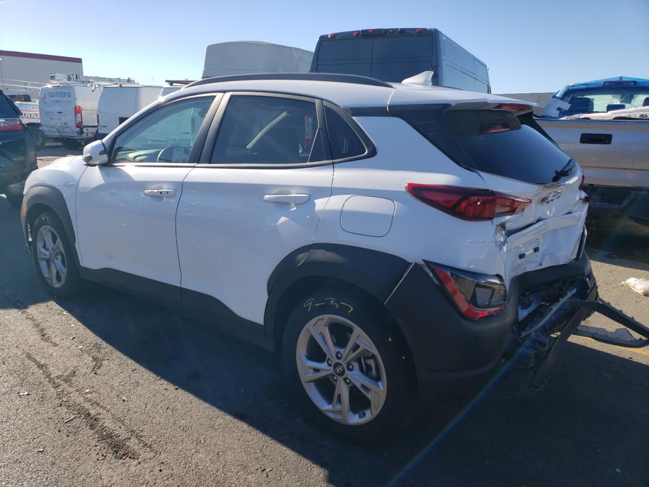 Изображение 2 2023 HYUNDAI KONA SEL 2023 с VIN KM8K6CAB7PU025856