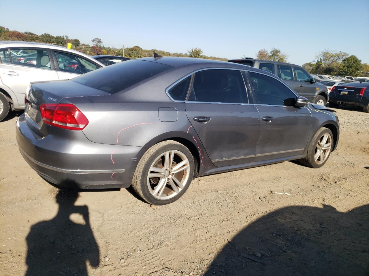 Image 3 of 2015 VOLKSWAGEN PASSAT SE 2015 with VIN 1VWBT7A37FC022714