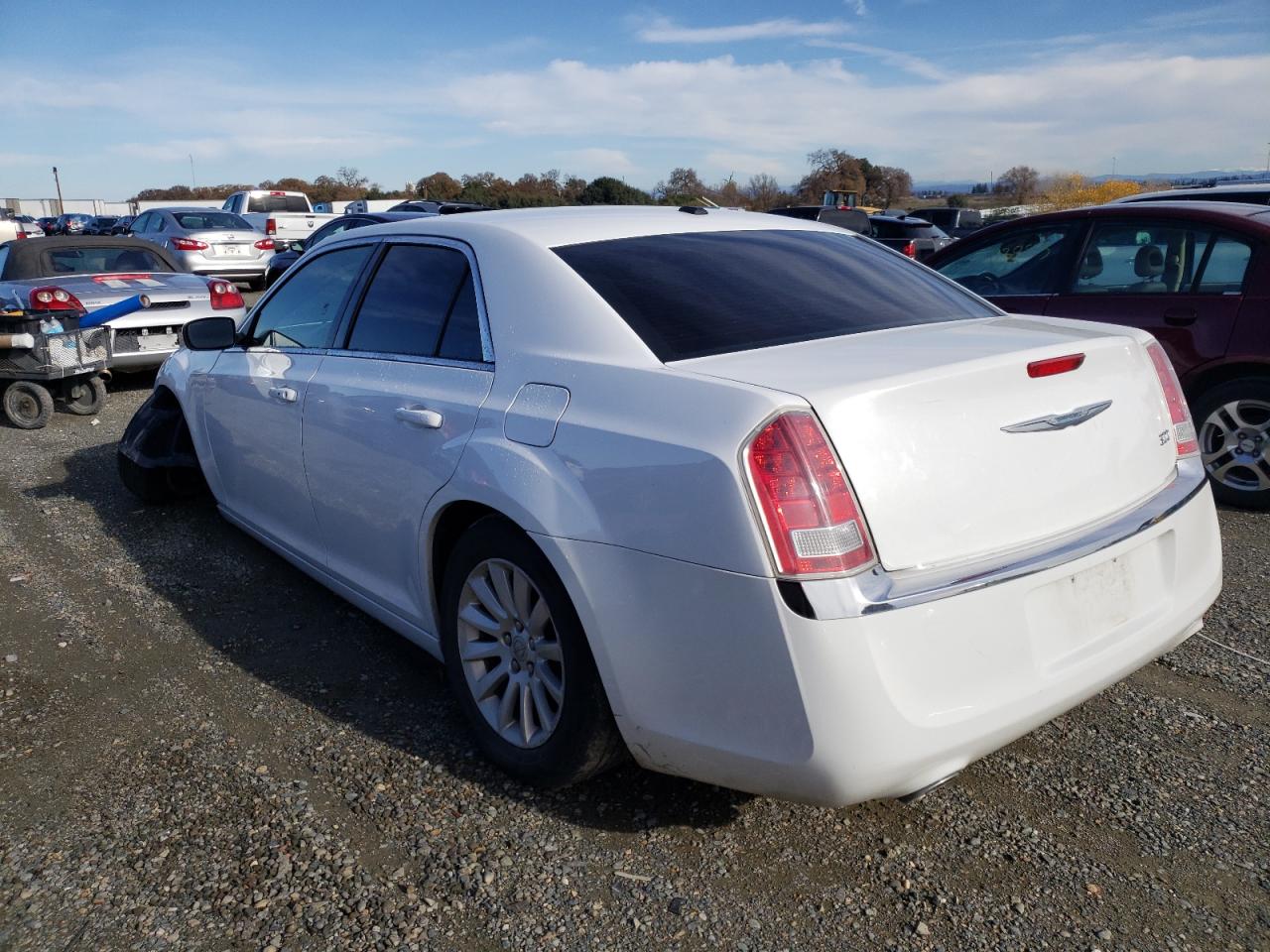 Изображение 2 2014 CHRYSLER 300  2014 с VIN 2C3CCAAG2EH118449
