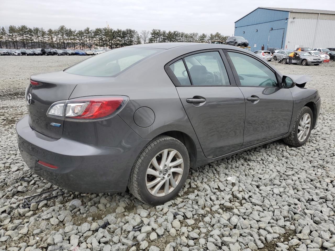 Image 3 of 2013 MAZDA 3 I 2013 with VIN JM1BL1WP2D1820008