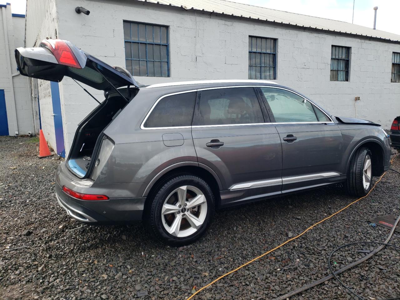 Изображение 3 2021 AUDI Q7 PREMIUM 2021 с VIN WA1AJAF78MD019626