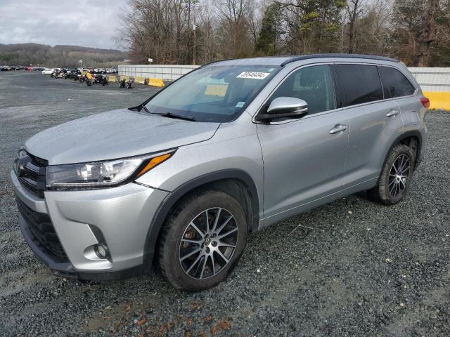 Image 1 of 2017 TOYOTA HIGHLANDER SE 2017 with VIN 5TDKZRFH3HS514885