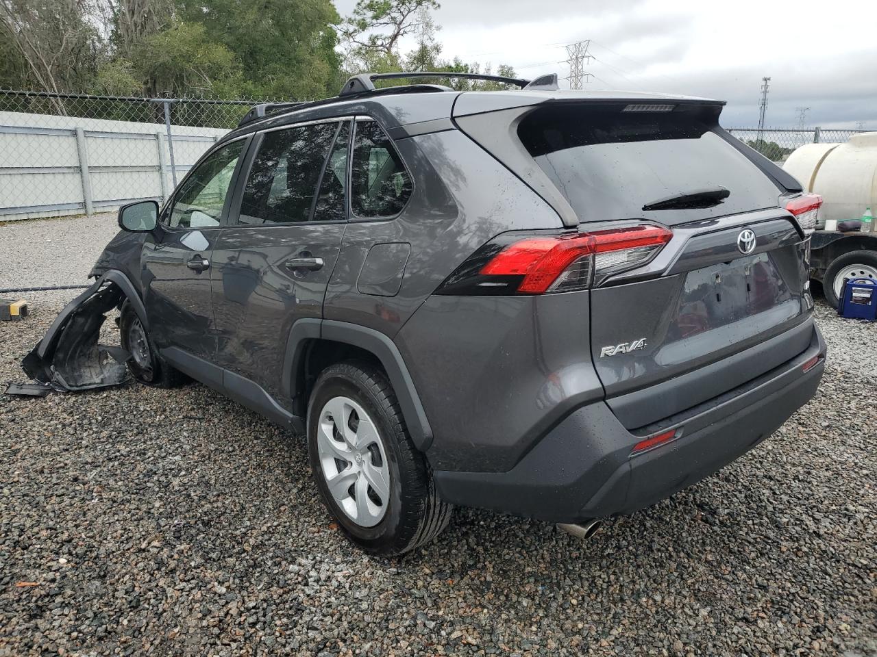 Obraz 2 z 2019 TOYOTA RAV4 LE 2019 z VIN JTMH1RFV9KD501245