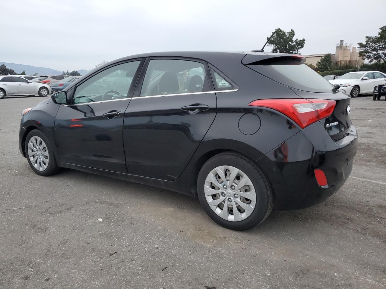 Изображение 2 2017 HYUNDAI ELANTRA GT  2017 с VIN KMHD35LH2HU384368