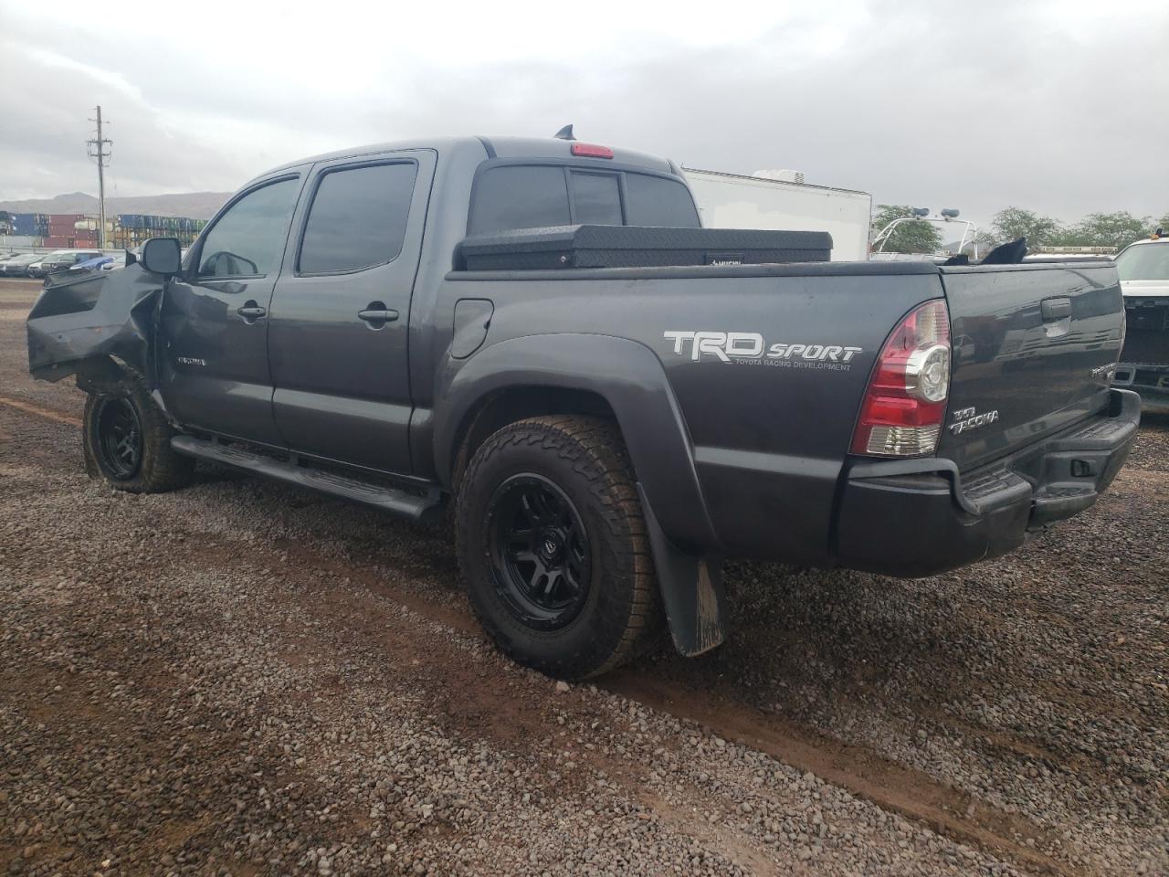 Image 2 of 2015 TOYOTA TACOMA DOUBLE CAB PRERUNNER 2015 with VIN 3TMJU4GN3FM193770