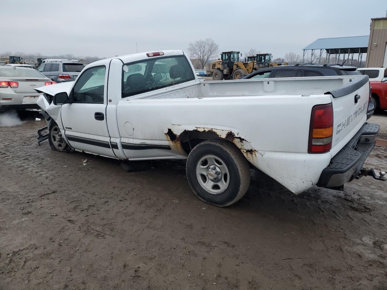 Image 2 of 2002 CHEVROLET SILVERADO C1500 2002 with VIN 1GCEC14W02Z178250