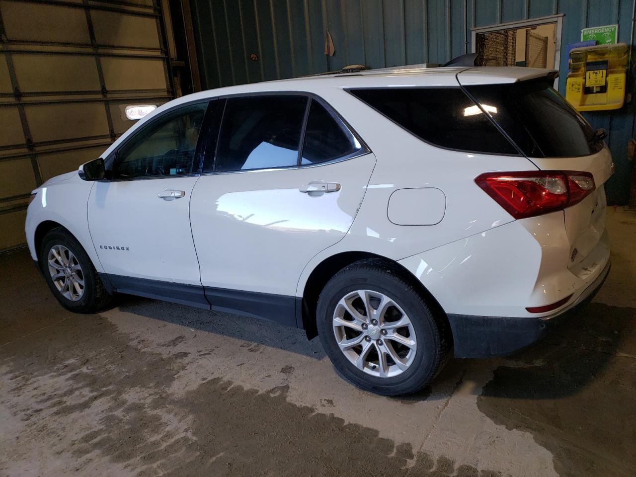 Image 2 of 2018 CHEVROLET EQUINOX LT 2018 with VIN 3GNAXJEV3JS605187