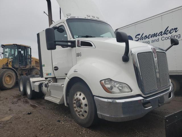 Image 1 of 2017 KENWORTH CONSTRUCTION T680 2017 with VIN 1XKYDP9X8HJ145247