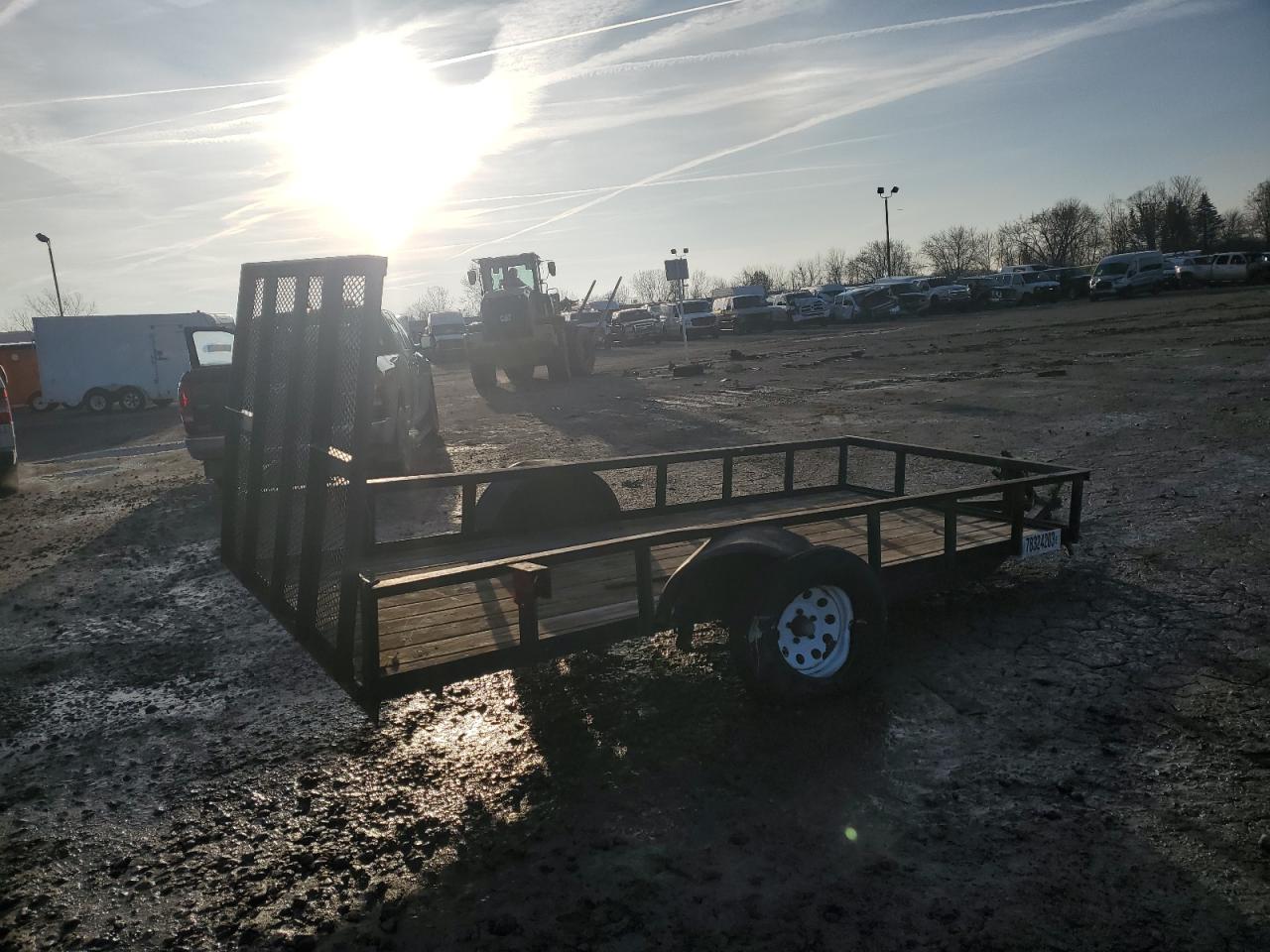 Image 3 of 2004 TRAL TRAILER 2004 with VIN 5M4PU121X4F000813