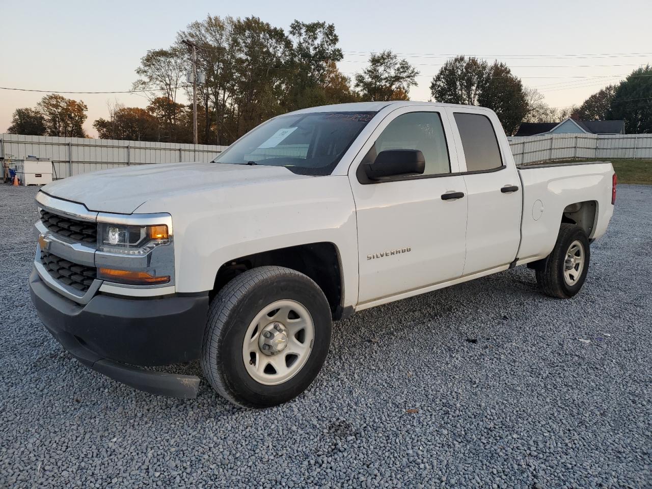 Obraz 1 z 2018 CHEVROLET SILVERADO C1500 2018 z VIN 1GCRCNEC8JZ340380