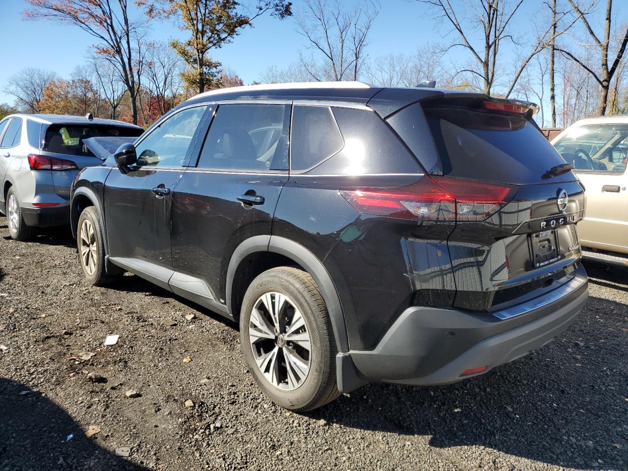 Obraz 2 z 2021 NISSAN ROGUE SV 2021 z VIN JN8AT3BB5MW202268