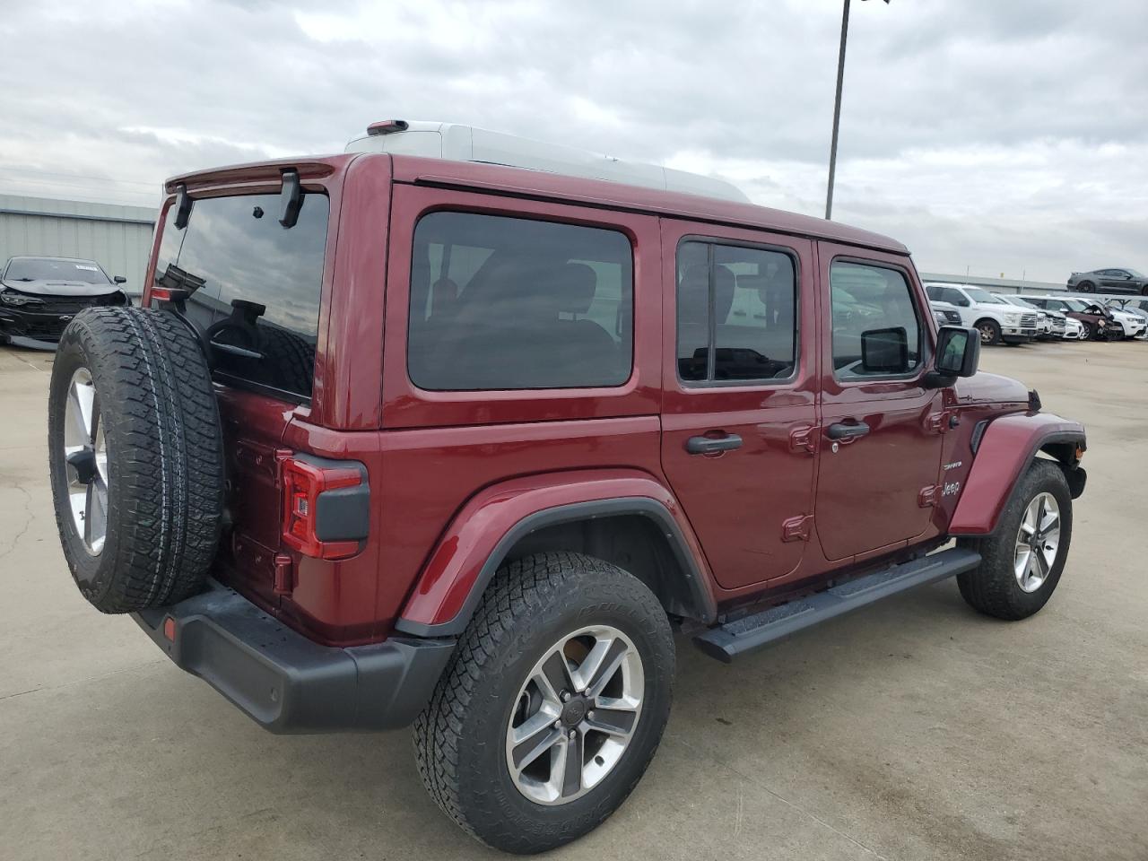 Image 3 of 2021 JEEP WRANGLER UNLIMITED SAHARA 2021 with VIN 1C4HJXEG7MW710546