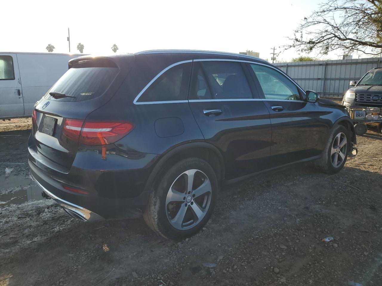 Image 3 of 2017 MERCEDES-BENZ GLC 300 2017 with VIN WDC0G4JB6HF134534