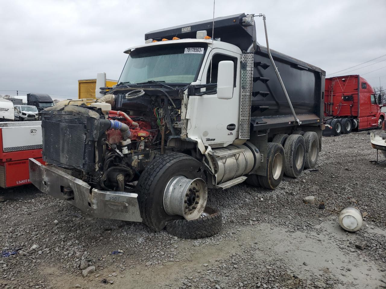 Image 2 of 2017 KENWORTH CONSTRUCTION T880 2017 with VIN 1NKZX4TX3HJ154807