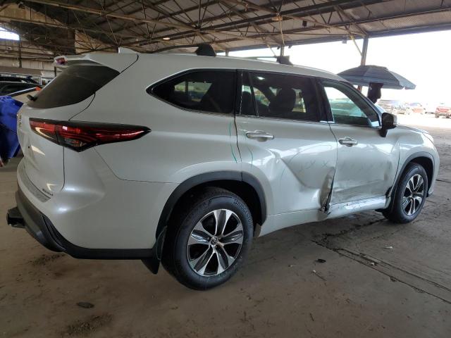 Изображение 3 2022 TOYOTA HIGHLANDER XLE 2022 с VIN 5TDHZRBH5NS244585