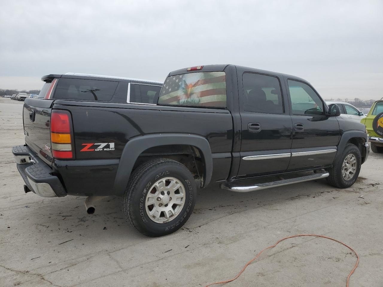 Obraz 3 z 2005 GMC NEW SIERRA K1500 2005 z VIN 2GTEK13T851269113