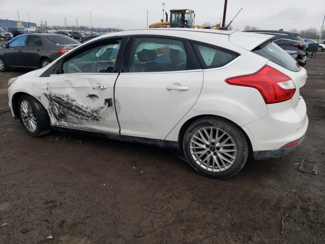 Image 2 of 2013 FORD FOCUS TITANIUM 2013 with VIN 1FADP3N27DL177552