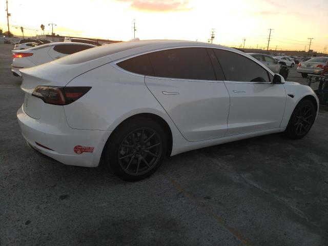 Obraz 3 z 2018 TESLA MODEL 3  2018 z VIN 5YJ3E1EA2JF053873