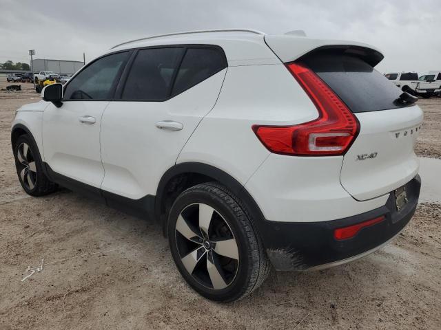 Obraz 2 z 2019 VOLVO XC40 T5 MOMENTUM 2019 z VIN YV4162UKXK2147991