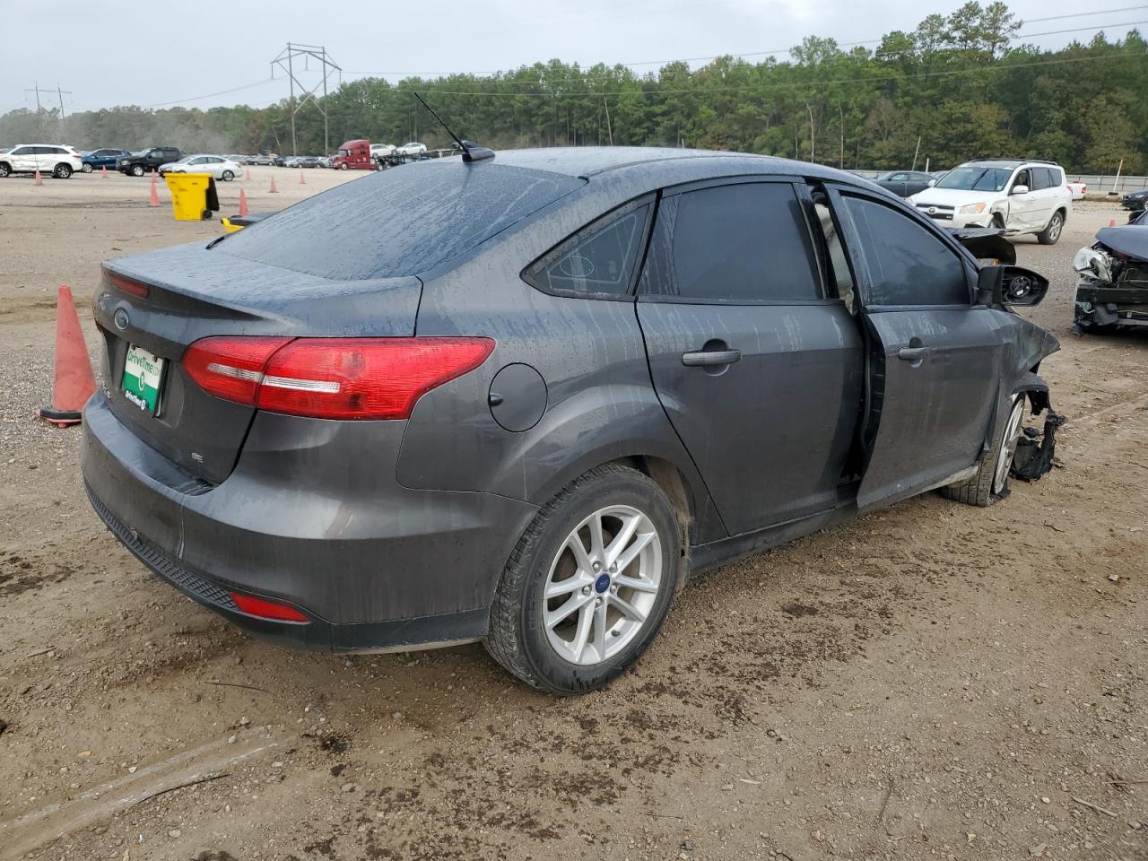 Изображение 3 2017 FORD FOCUS SE 2017 с VIN 1FADP3F29HL265409