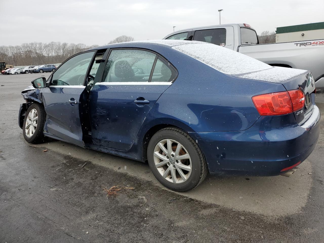 Image 2 of 2013 VOLKSWAGEN JETTA SE 2013 with VIN 3VWDP7AJ1DM253695