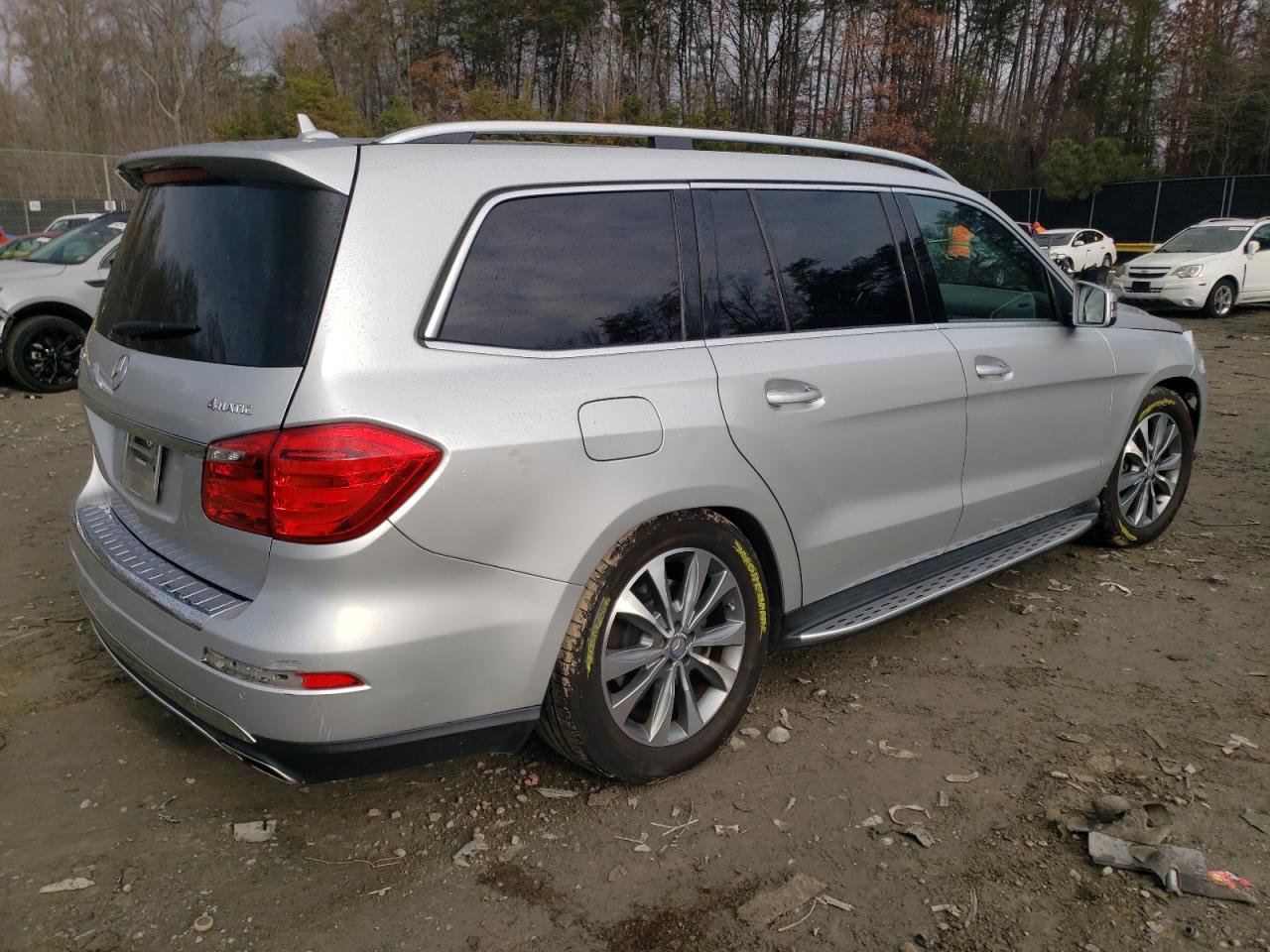 Obraz 3 z 2015 MERCEDES-BENZ GL 450 4MATIC 2015 z VIN 4JGDF6EEXFA453175