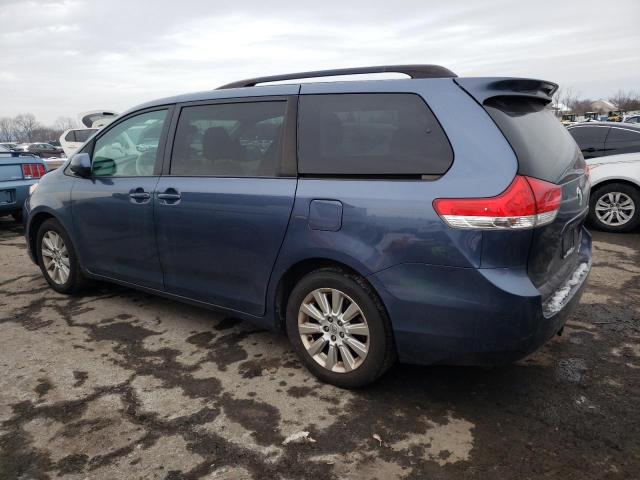 Obraz 2 z 2013 TOYOTA SIENNA LE 2013 z VIN 5TDJK3DC8DS061670