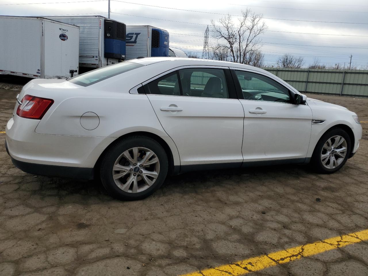 Image 3 of 2011 FORD TAURUS SEL 2011 with VIN 1FAHP2EW2BG169380