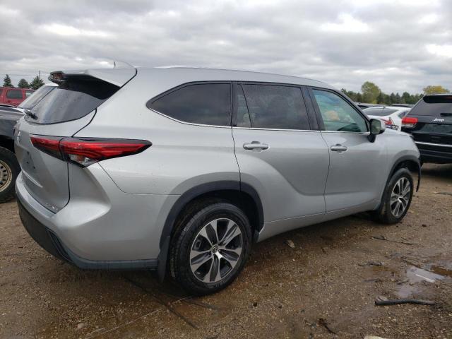 Image 3 of 2021 TOYOTA HIGHLANDER XLE 2021 with VIN 5TDGZRBH9MS142622