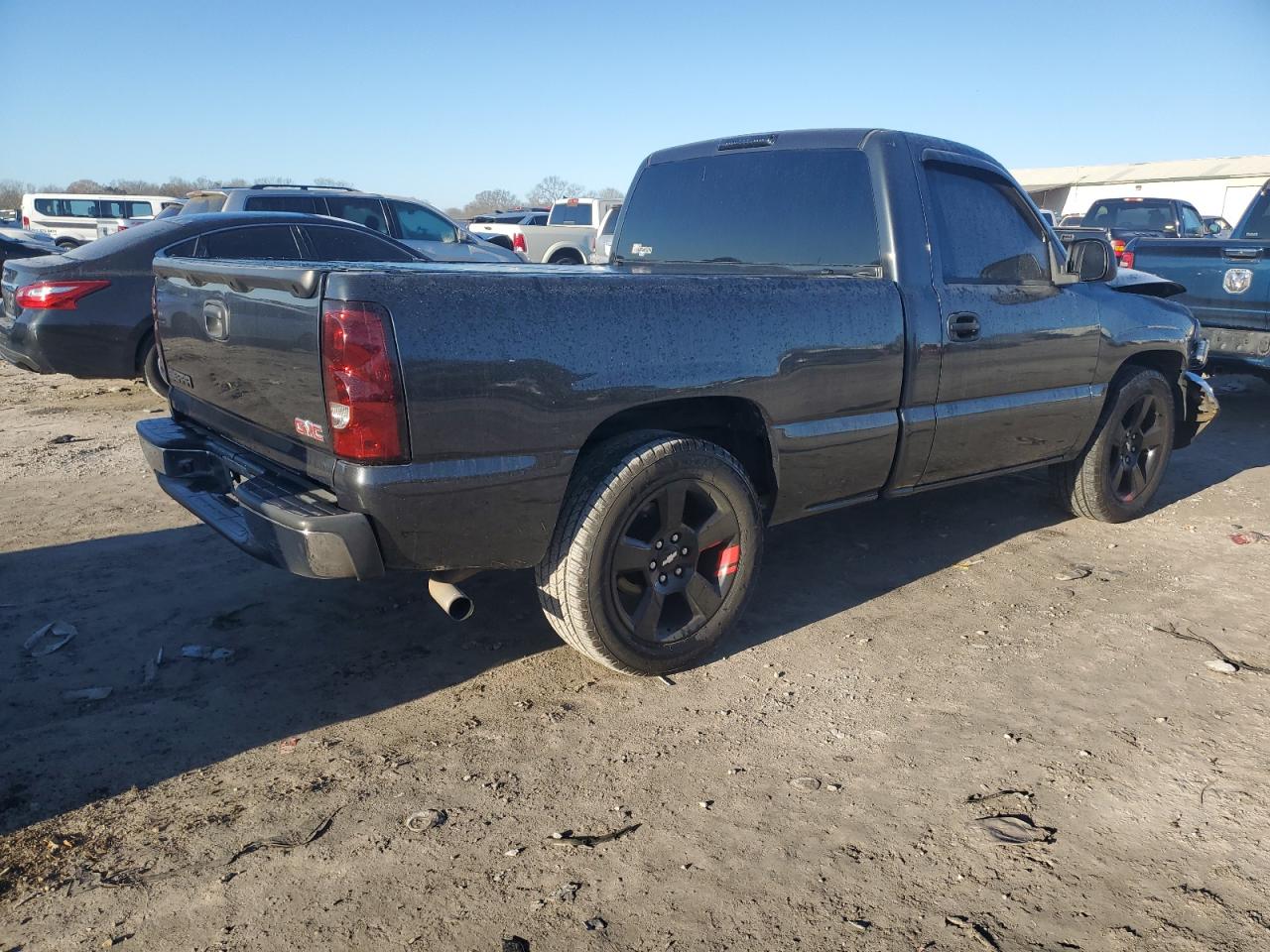 Obraz 3 z 2003 GMC NEW SIERRA C1500 2003 z VIN 1GTEC14XX3Z358992
