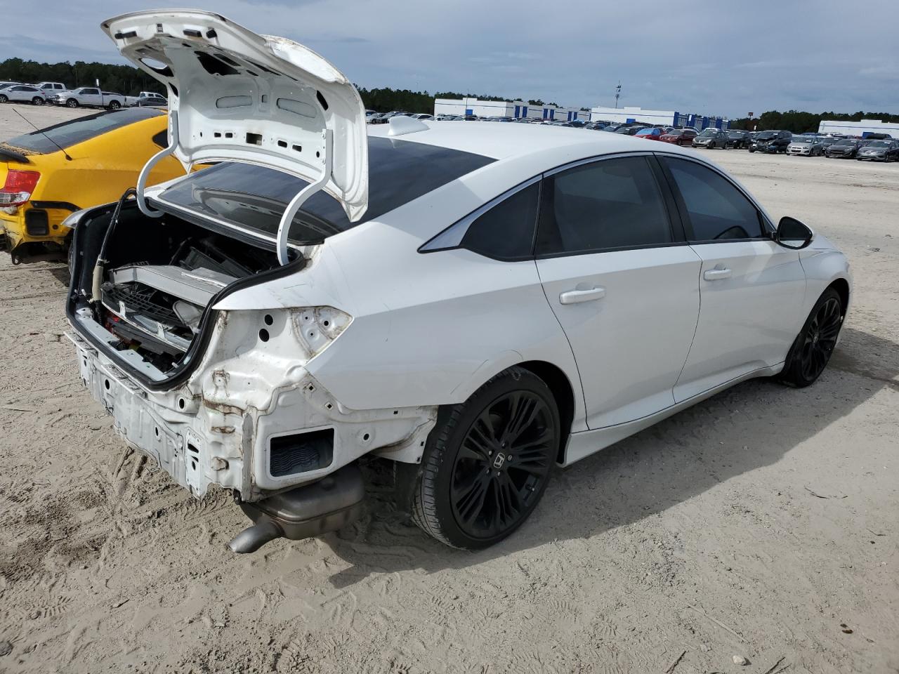 Изображение 3 2018 HONDA ACCORD LX 2018 с VIN 1HGCV1F12JA237770